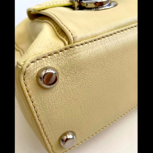 Marc Jacobs Venetia Handbag in Tapioca Yellow - Picture 5 of 12